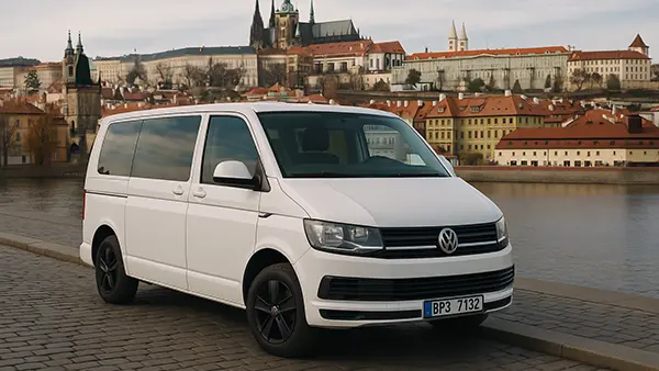 VW Caravelle T6 Long - Autobusova doprava Schmied.webp